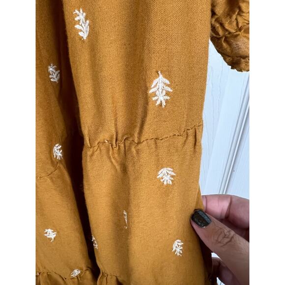 Old Navy Puff-Sleeve Tiered Smocked Embroidered Mini Swing Dress Gold 2X - Picture 4 of 8